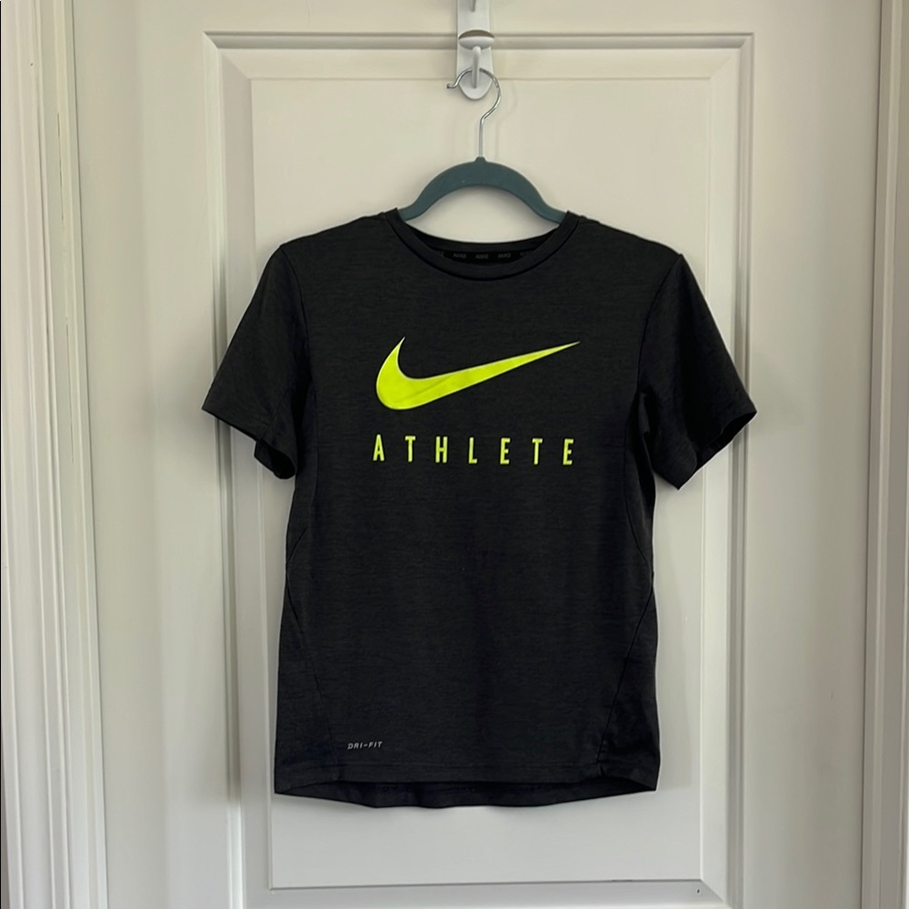 Nike dri fit activewear T-shirt size lg